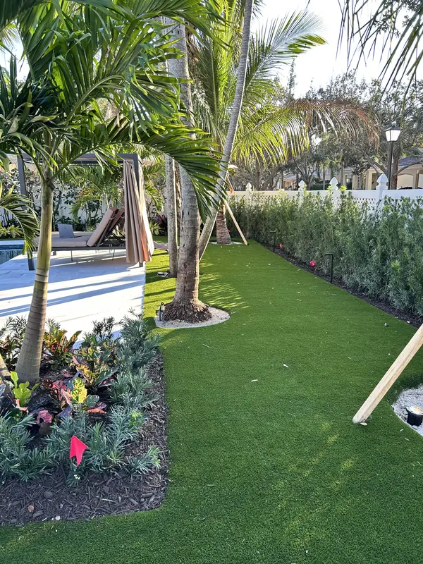 Putting green installation